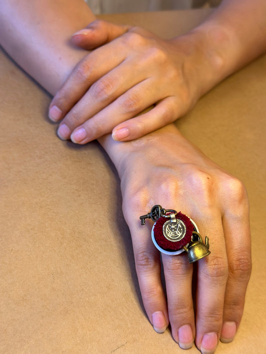 Silver motif shell base ring