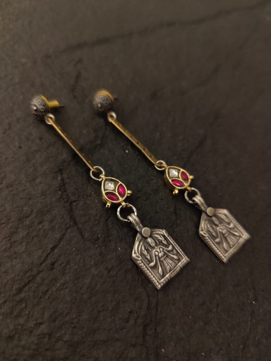 Silver motif earring